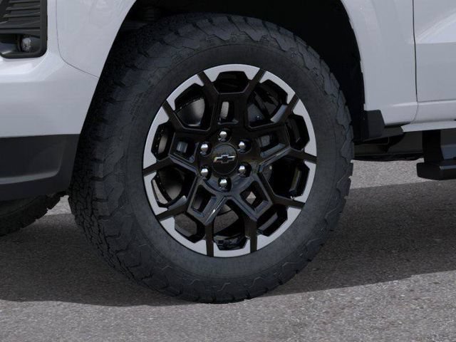 New 2026 Summit White Chevrolet Z71 image 9