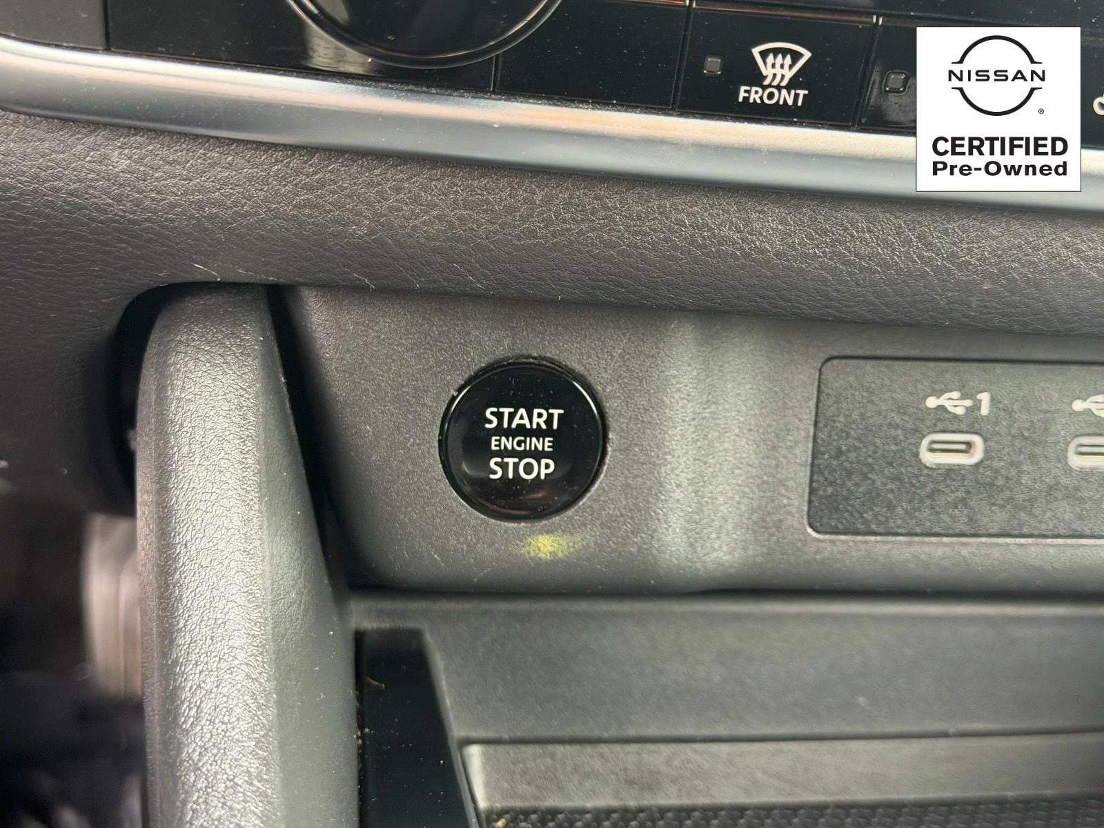 Used 2025 Everest White Pearl Nissan SV image 29