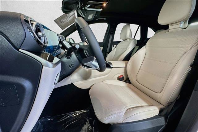 New 2026 Polar White Mercedes-Benz GLC 300 image 48