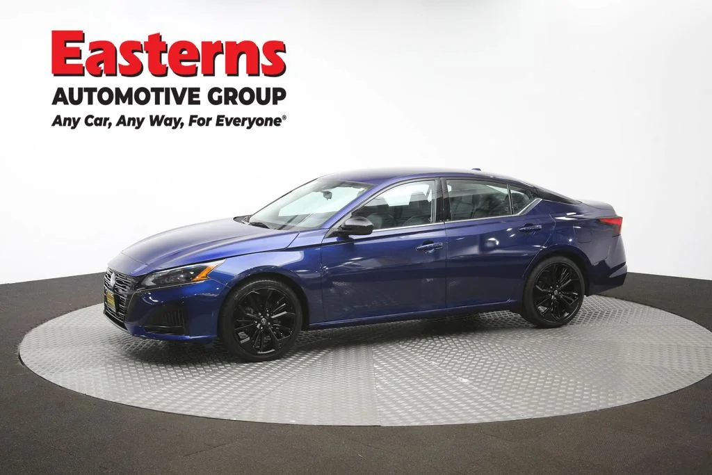 Used 2023 Blue Nissan 2.5 SR image 56