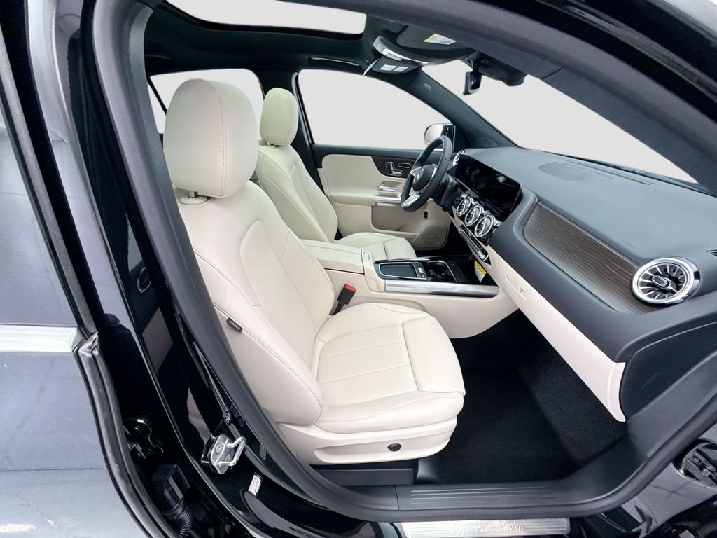 New 2026 Cosmos Black Metallic Mercedes-Benz GLA 250 image 19