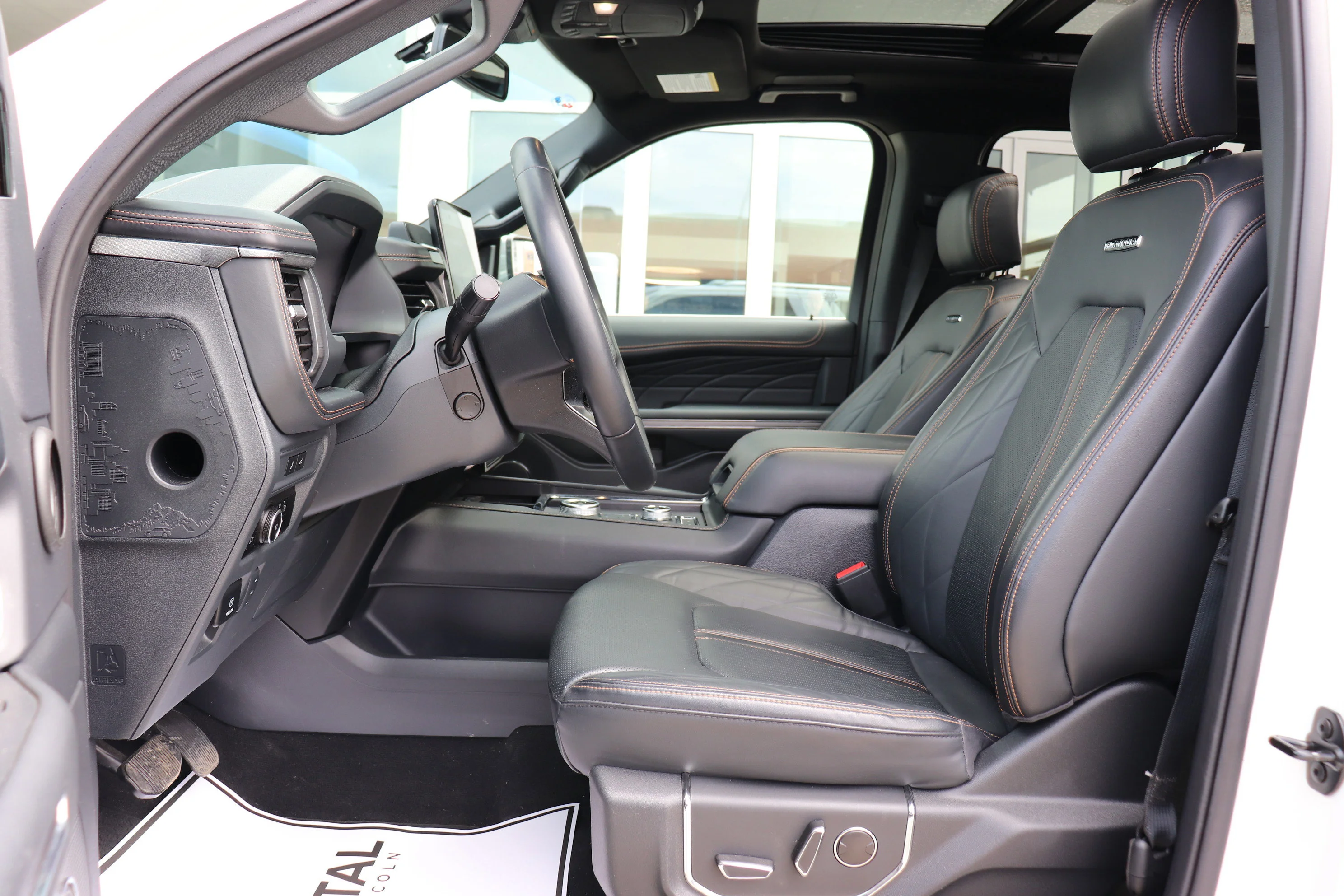 Certified Used 2023 White Ford Platinum 4x4 image 9