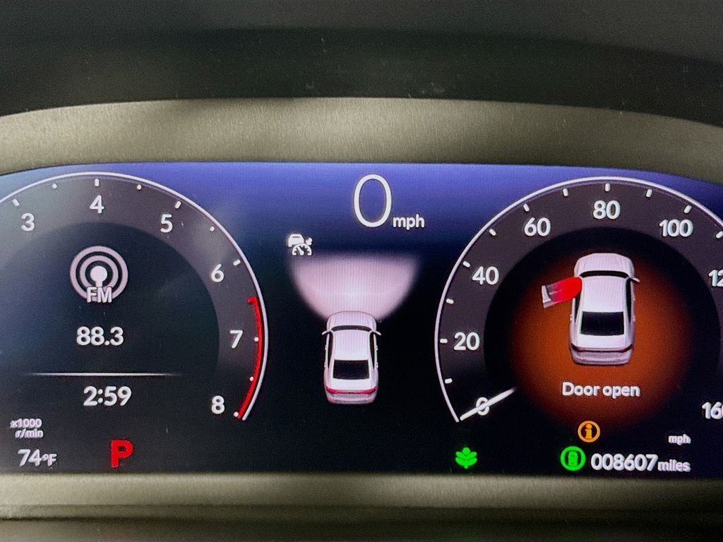 Used 2023 White Honda EX image 15