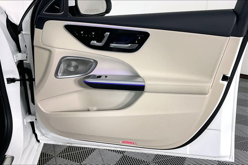 2026 Mercedes-Benz C-Class Sedan C 300 - Photo 16