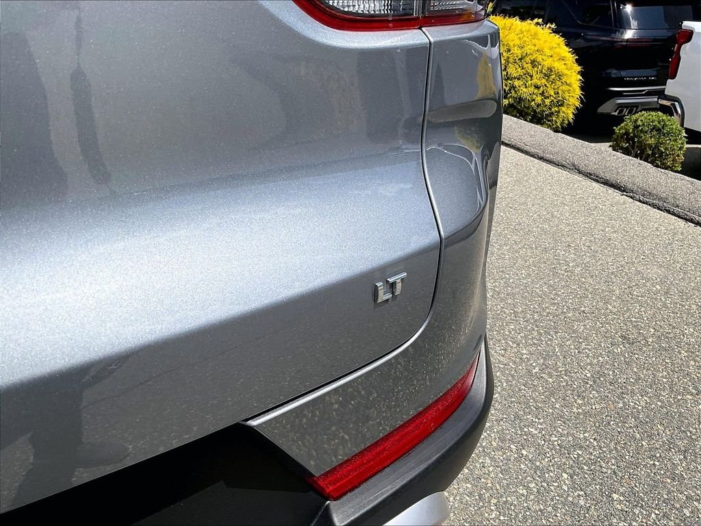 Used 2023 Gray Chevrolet LT image 27