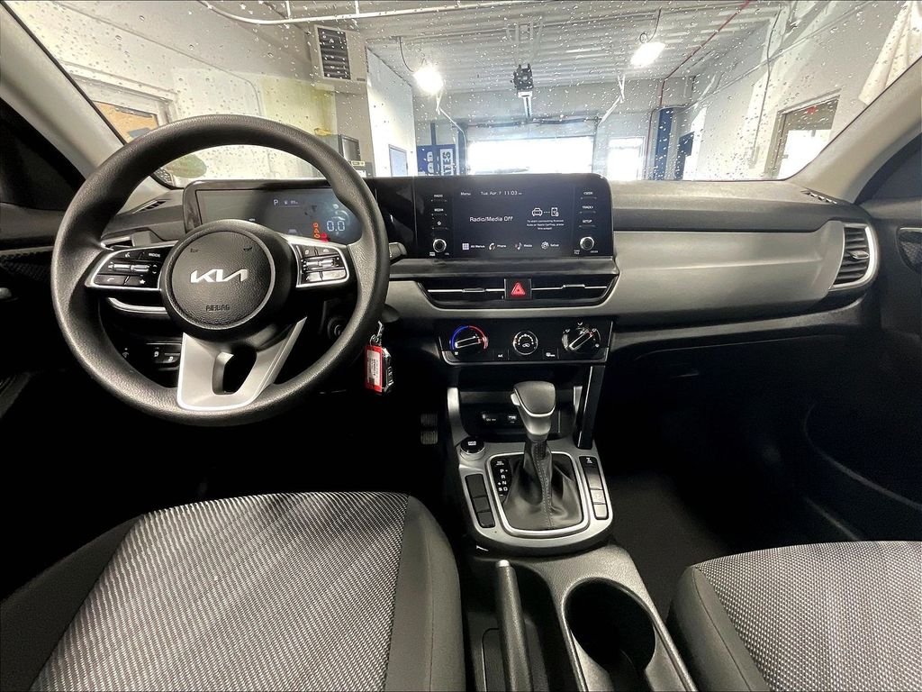 Used 2024 Black Kia LX image 21