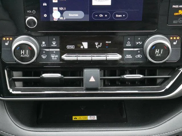 Used 2024  Toyota  image 20