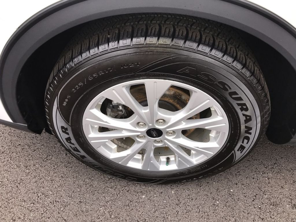 Used 2023 White Ford Active image 10