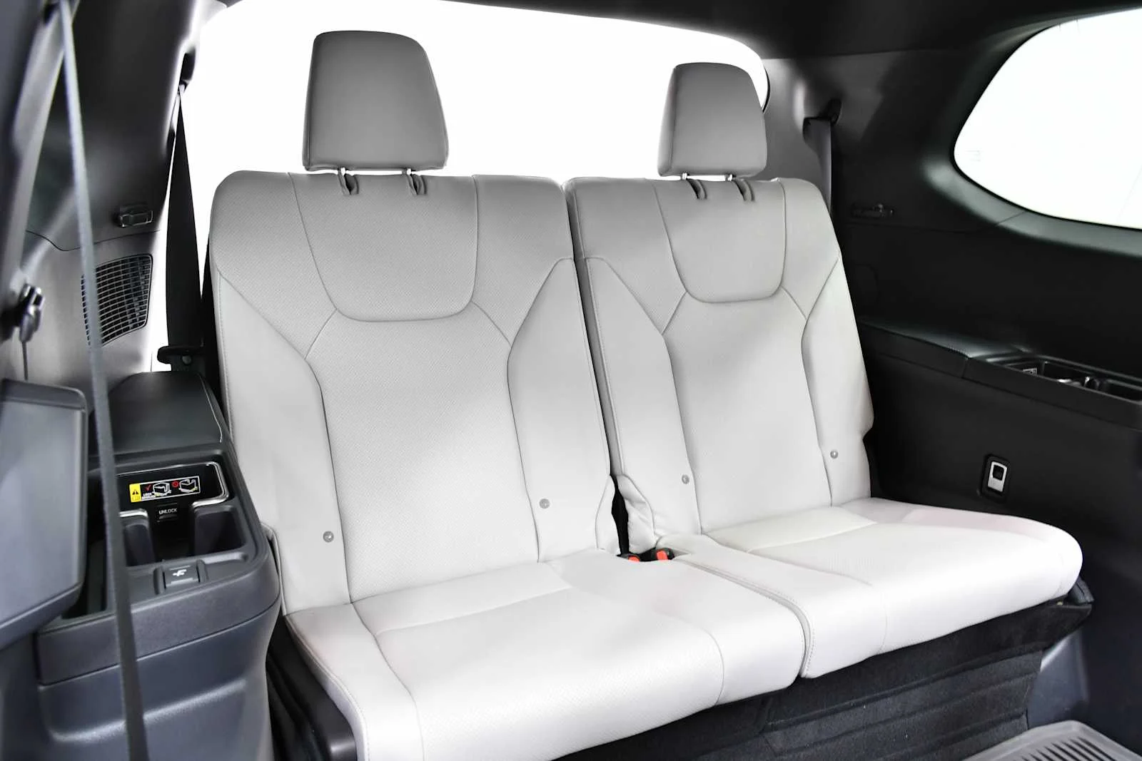 Used 2026 Wind Chill Pearl Lexus Premium image 27