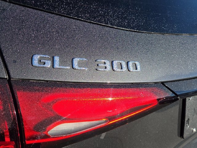 New 2027 Graphite Grey Metallic Mercedes-Benz GLC300 image 30