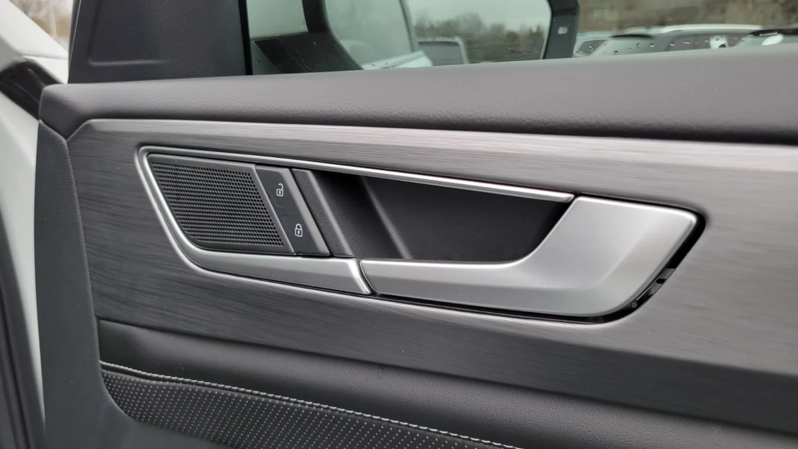 2026 Volkswagen Atlas Cross Sport SE w/Tech - Photo 46