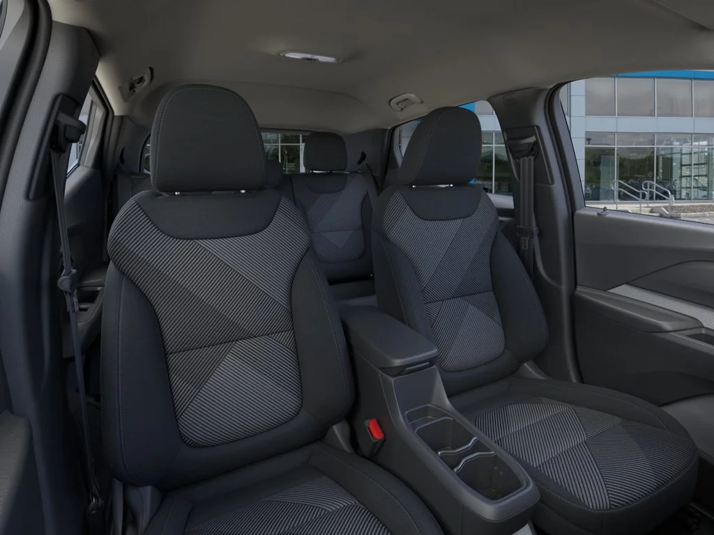 New 2027 Summit White Chevrolet LT image 16