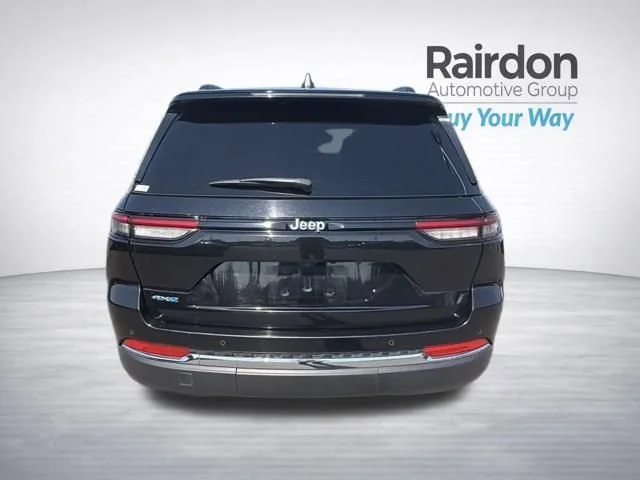 Used 2024 Diamond Black Crystal Pearlcoat Jeep 4xe image 6
