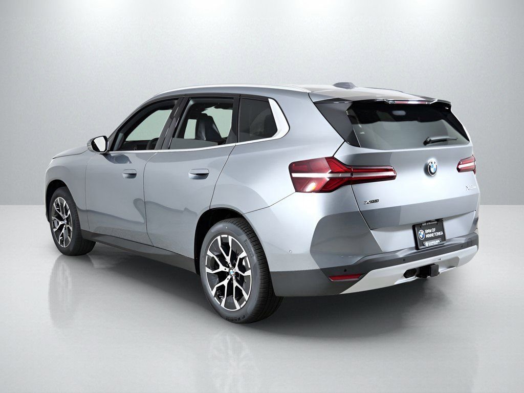 Used 2026 Skyscraper Grey Metallic BMW 30 xDrive image 15