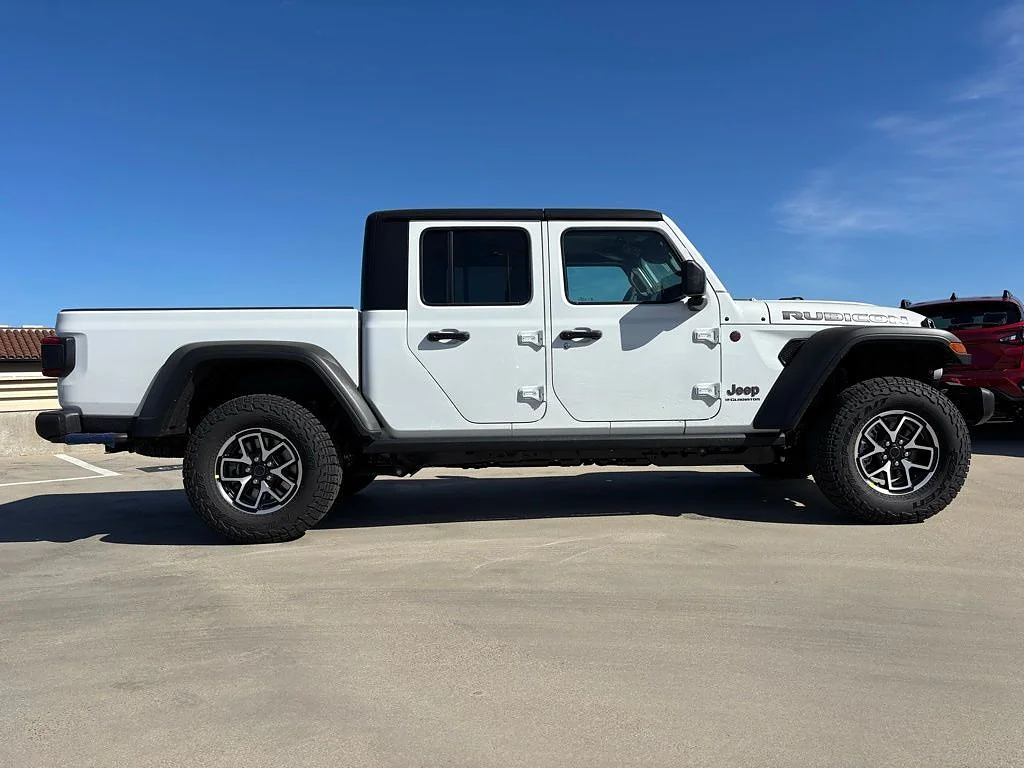 New 2026 Bright White Clear Coat Jeep Rubicon 4x4 image 2