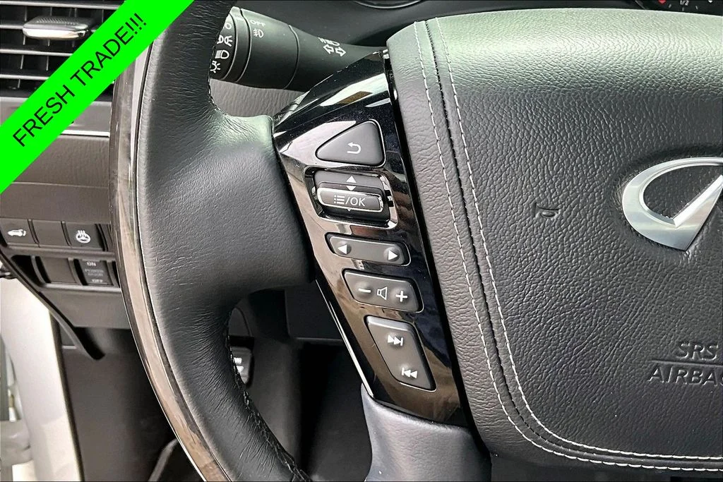 Used 2024 White INFINITI Sensory image 11