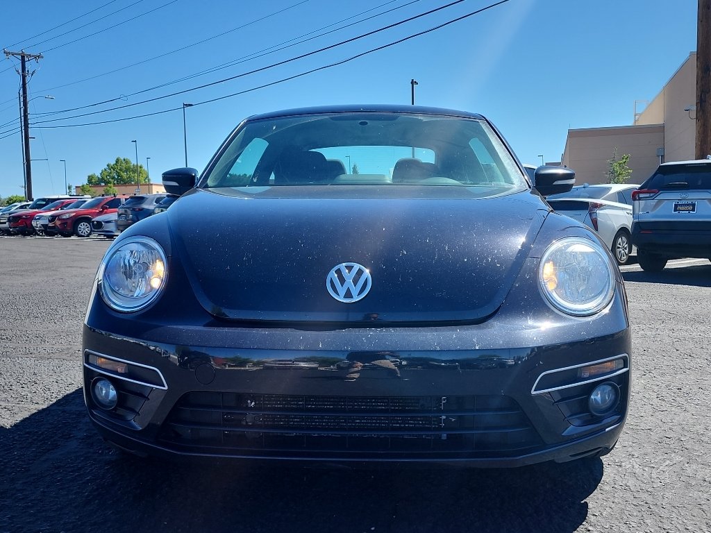 Used 2014  Volkswagen R-Line image 2