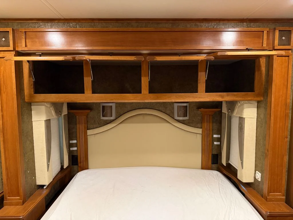 Used 2014  Tiffin  image 53