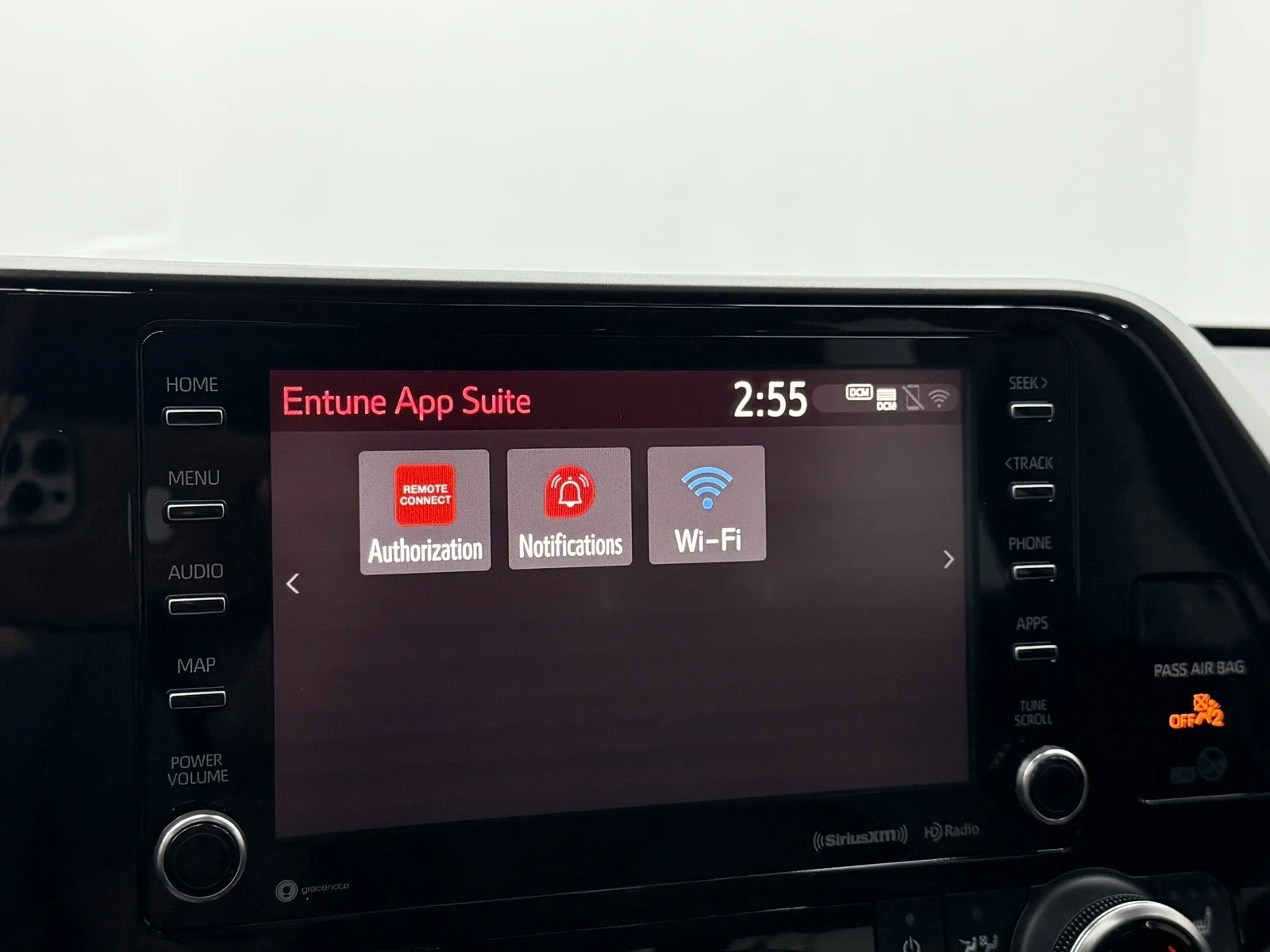Used 2022 Magnetic Gray Metallic Toyota Hybrid XLE AWD image 24
