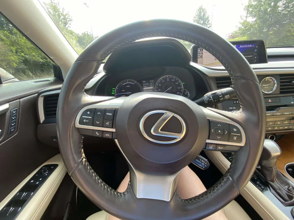 Used 2018 Obsidian Lexus Base image 19