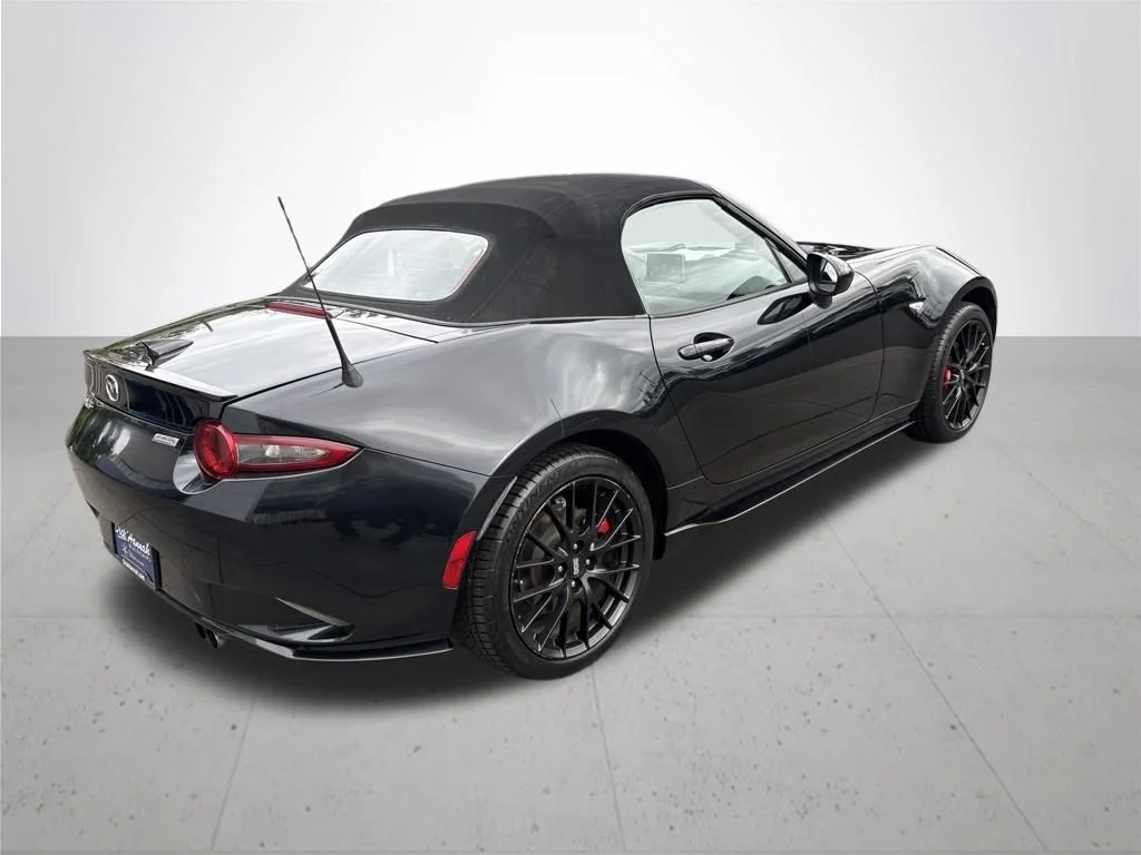 Used 2016 Black Mazda Club image 6