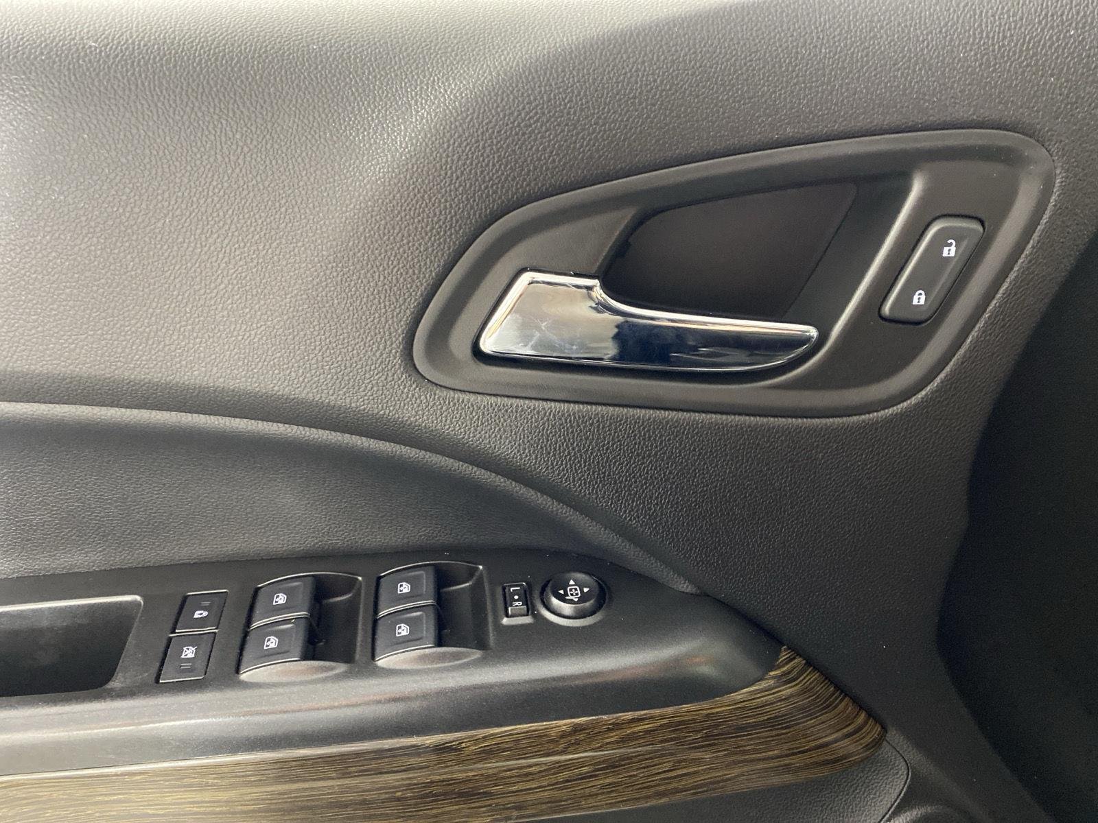Used 2019 Onyx Black GMC 4WD Denali image 12