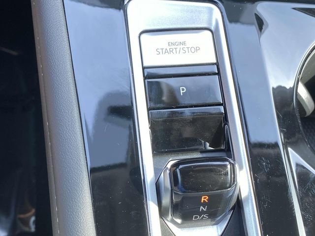 2025 Volkswagen Atlas SE w/Tech - Photo 18