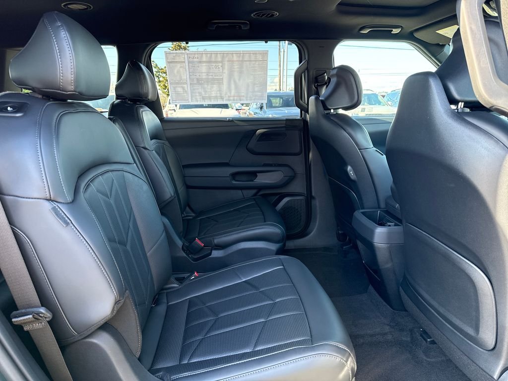 New 2027 Black Jade Green Kia X-Line EX image 14