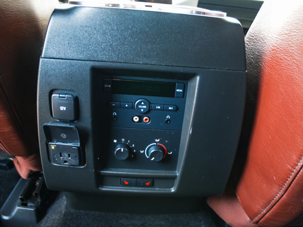 Used 2013 White Platinum Metallic Tri-Coat Ford King Ranch image 27