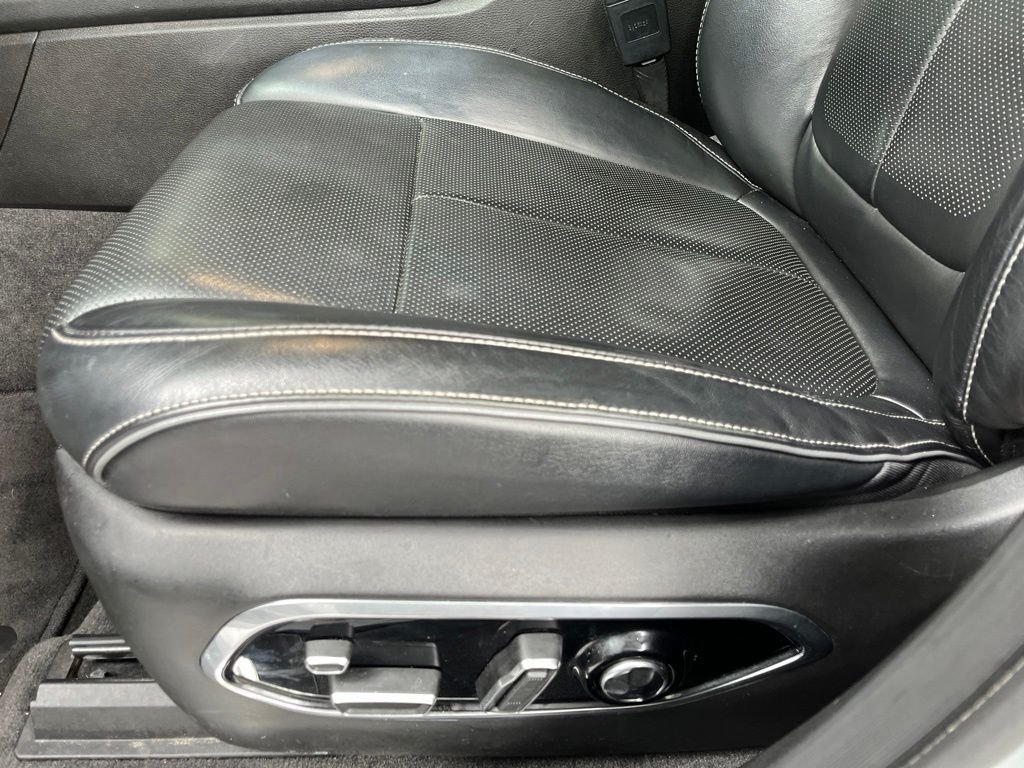 Used 2021 Silver Jeep Overland image 25
