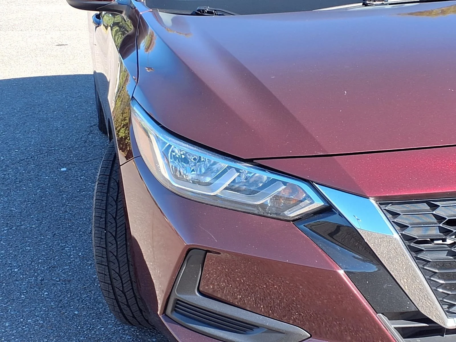 Used 2022 Rosewood Metallic Nissan SV image 15