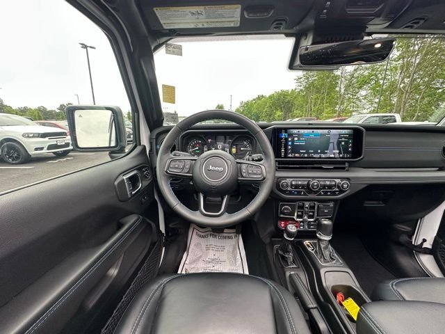 Used 2024 White Jeep Rubicon 4xe image 17
