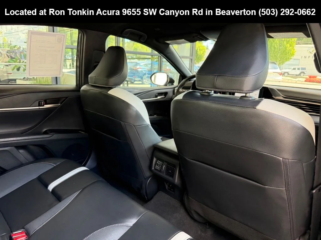 Used 2025 Heavy Metal/Midnight Black Metallic Toyota SE image 32