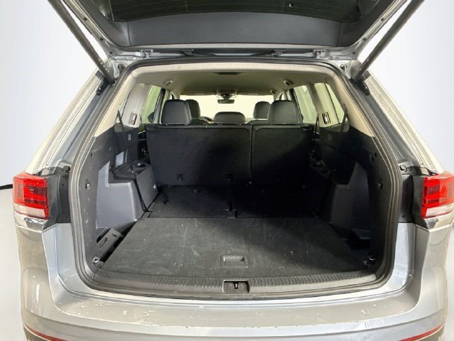Used 2026 Silver Mist Metallic Volkswagen 2.0T SE w/Technology image 31