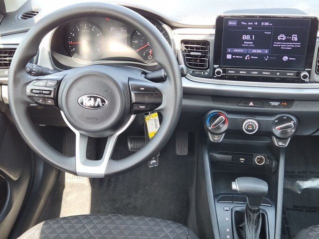 Used 2021 White Kia LX image 22