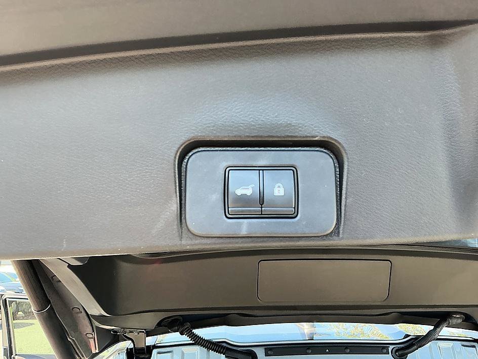 Certified Used 2023 Gun Metallic Nissan SV image 28