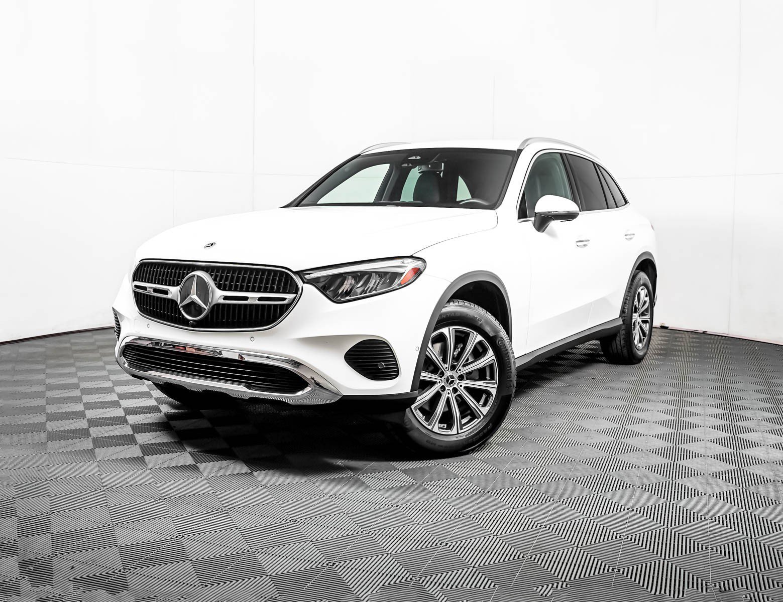 2024 Mercedes-Benz GLC GLC 300's photo