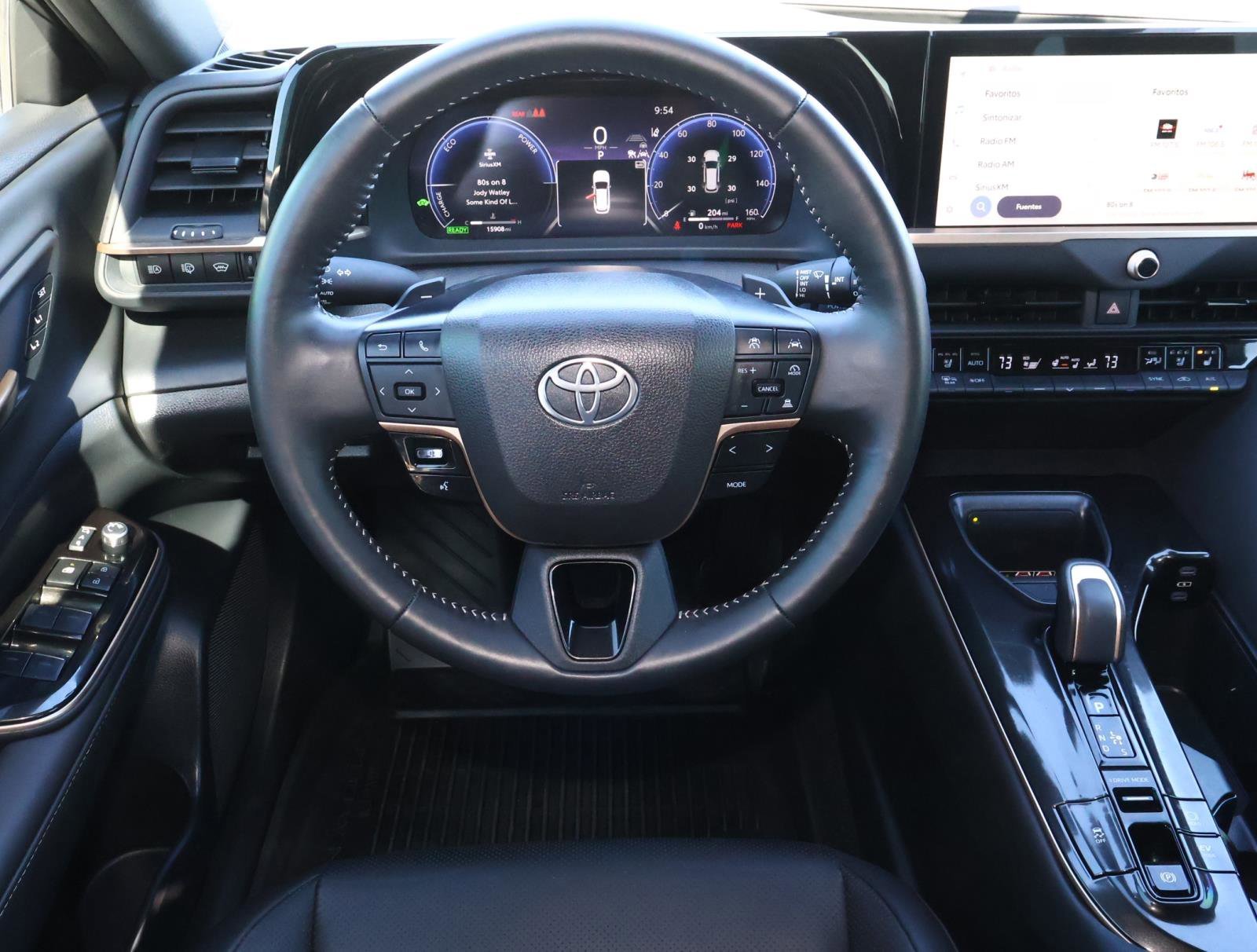 2025 Toyota Crown Signia XLE - Photo 10