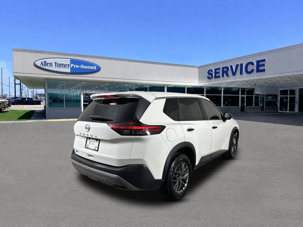Used 2023 Glacier White Nissan S image 8