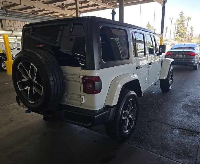 Used 2024 White Jeep Sport S 4xe image 2