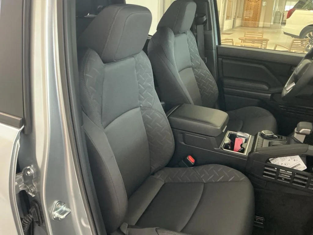 2026 Toyota Tacoma SR5 - Photo 32