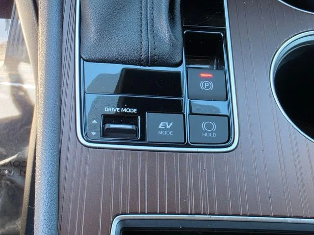 2023 Toyota Sienna XLE - Photo 25