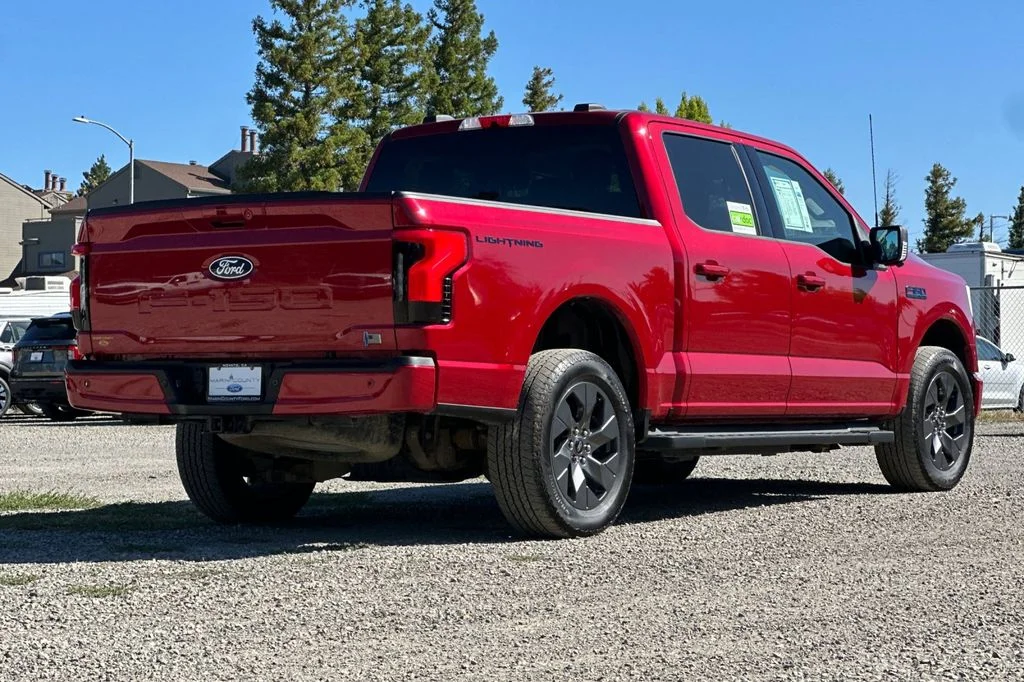 Used 2025 Red Ford Flash image 4