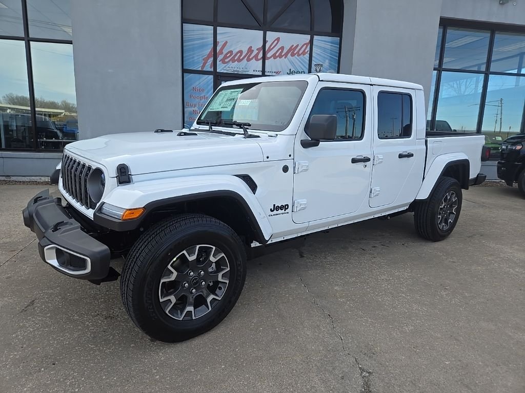 New 2026 Bright White Clear-Coat Exterior Paint Jeep Sahara image 3