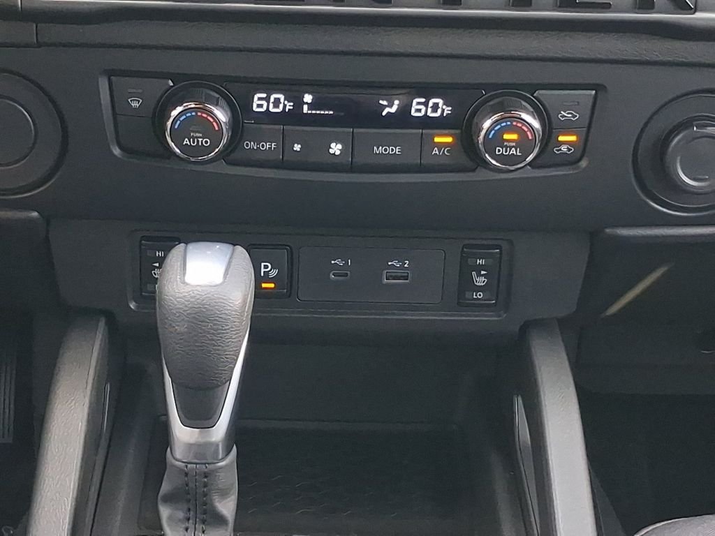 New 2027 Glacier White Nissan Crew Cab SV image 5