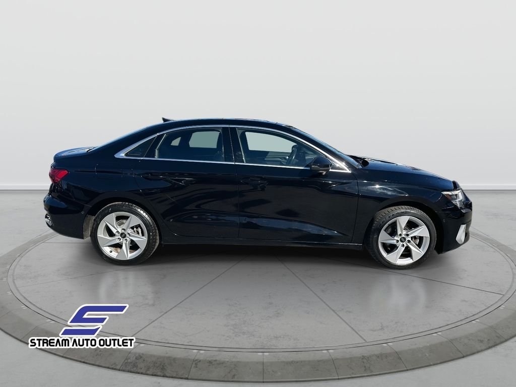 2023 Audi A3 40 Premium Plus photo 4