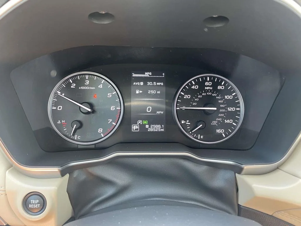 Certified Used 2025 Crystal White Pearl Subaru Limited image 13