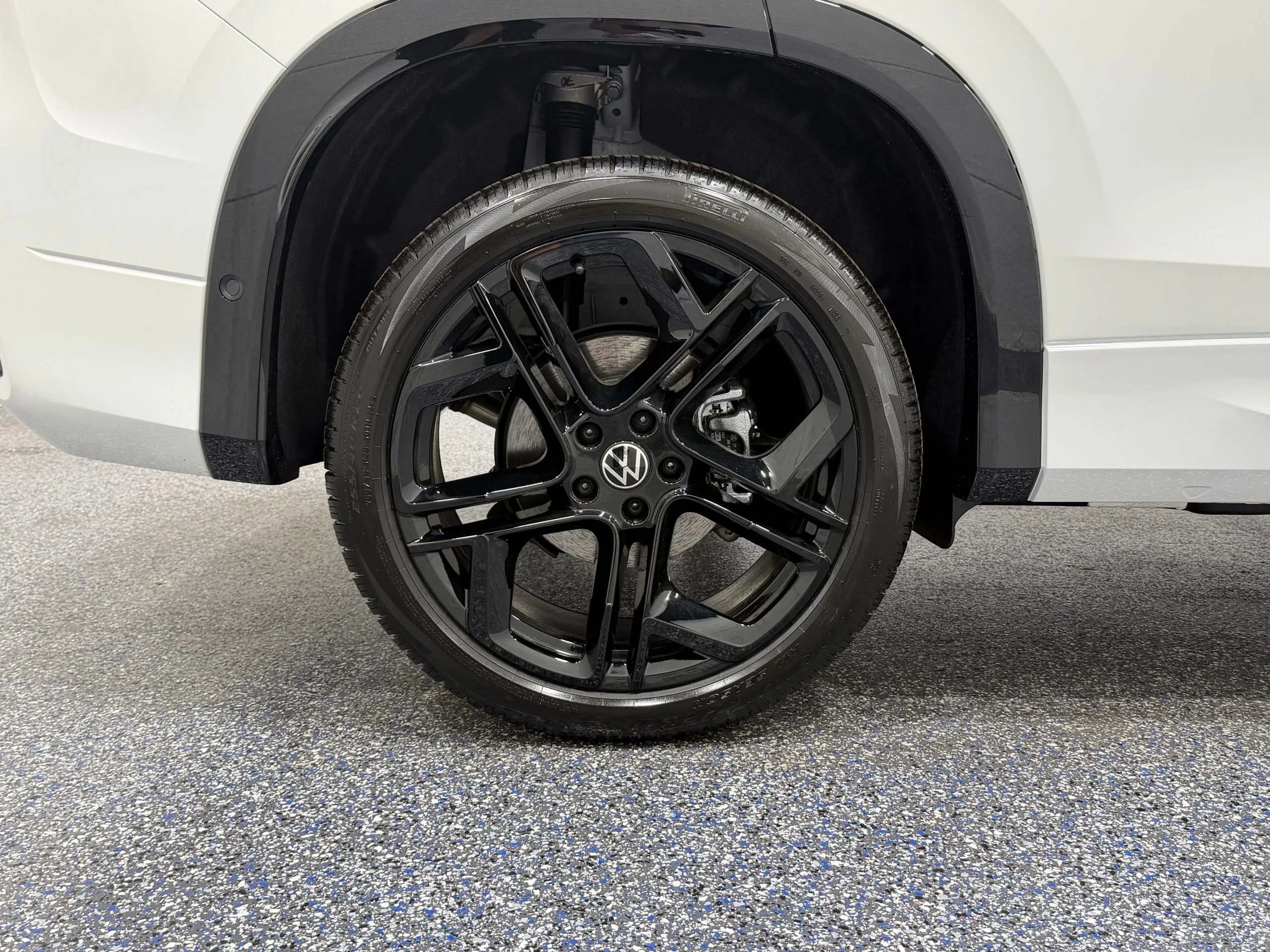 New 2026 White Volkswagen SE R-Line Black image 13