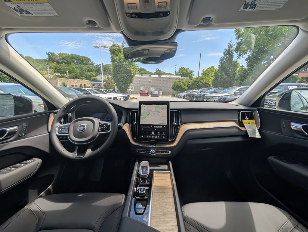 New 2026 White Volvo T8 Plus image 14