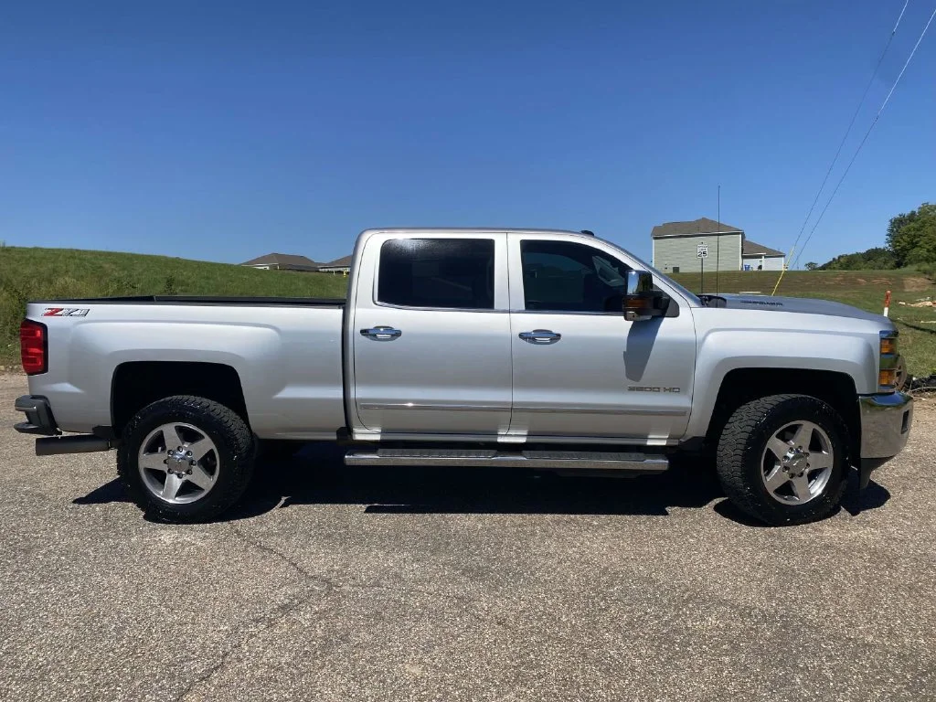 Certified Used 2018 Silver Chevrolet LTZ image 10
